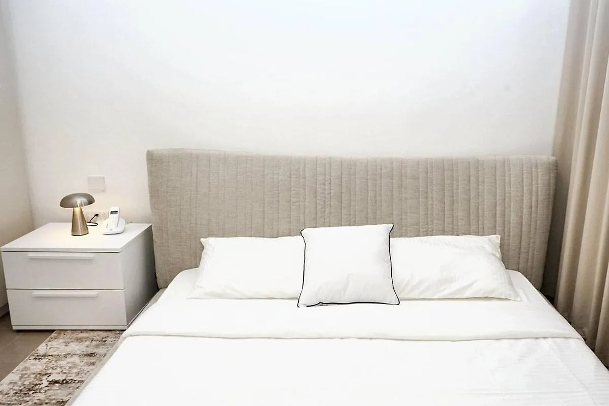 1Br Fully Furnished Apartment In Дубай